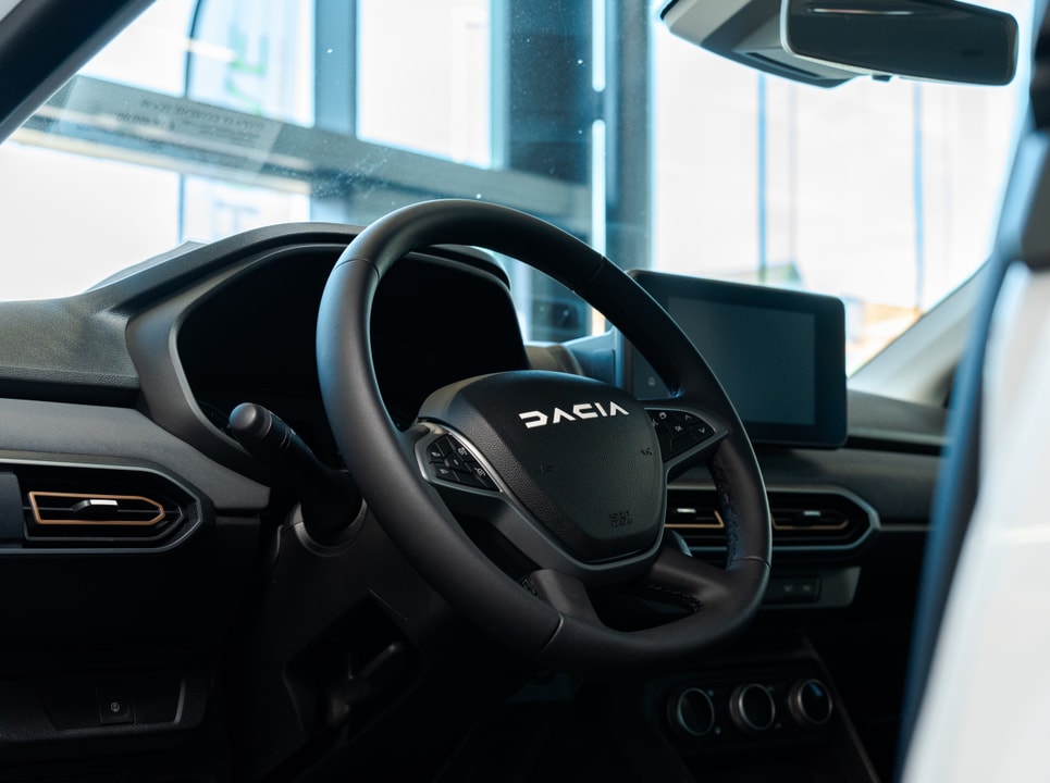 Dacia dashboard rond stuur