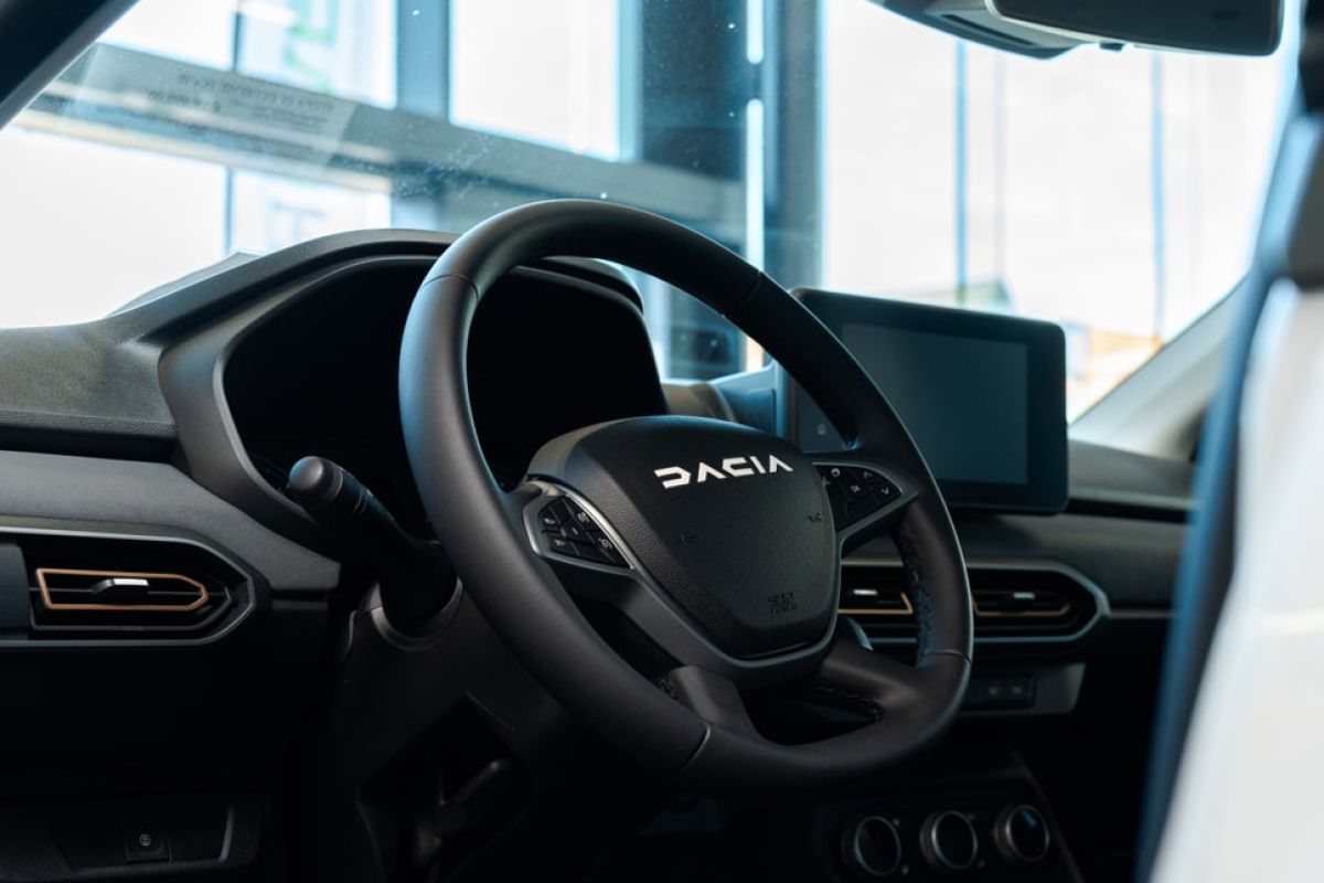 Dacia garage Vanhove - showroom 02